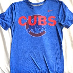 Nike Cubs shirt